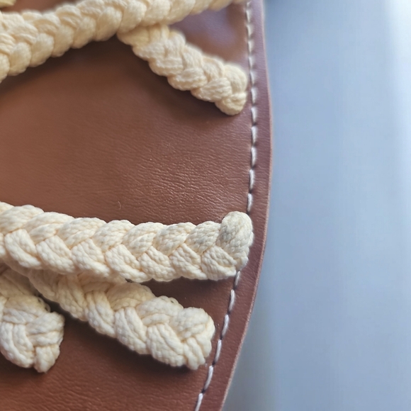 Palm Leaf Flat Women's Sandals | Sweet-Ivory - Picture 5 of 8